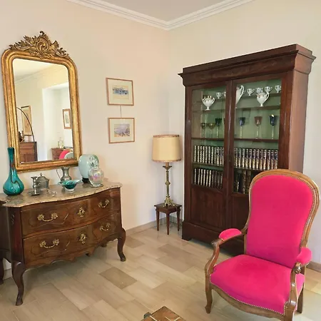Maison De Charme Hyper-centre بيت للعطل